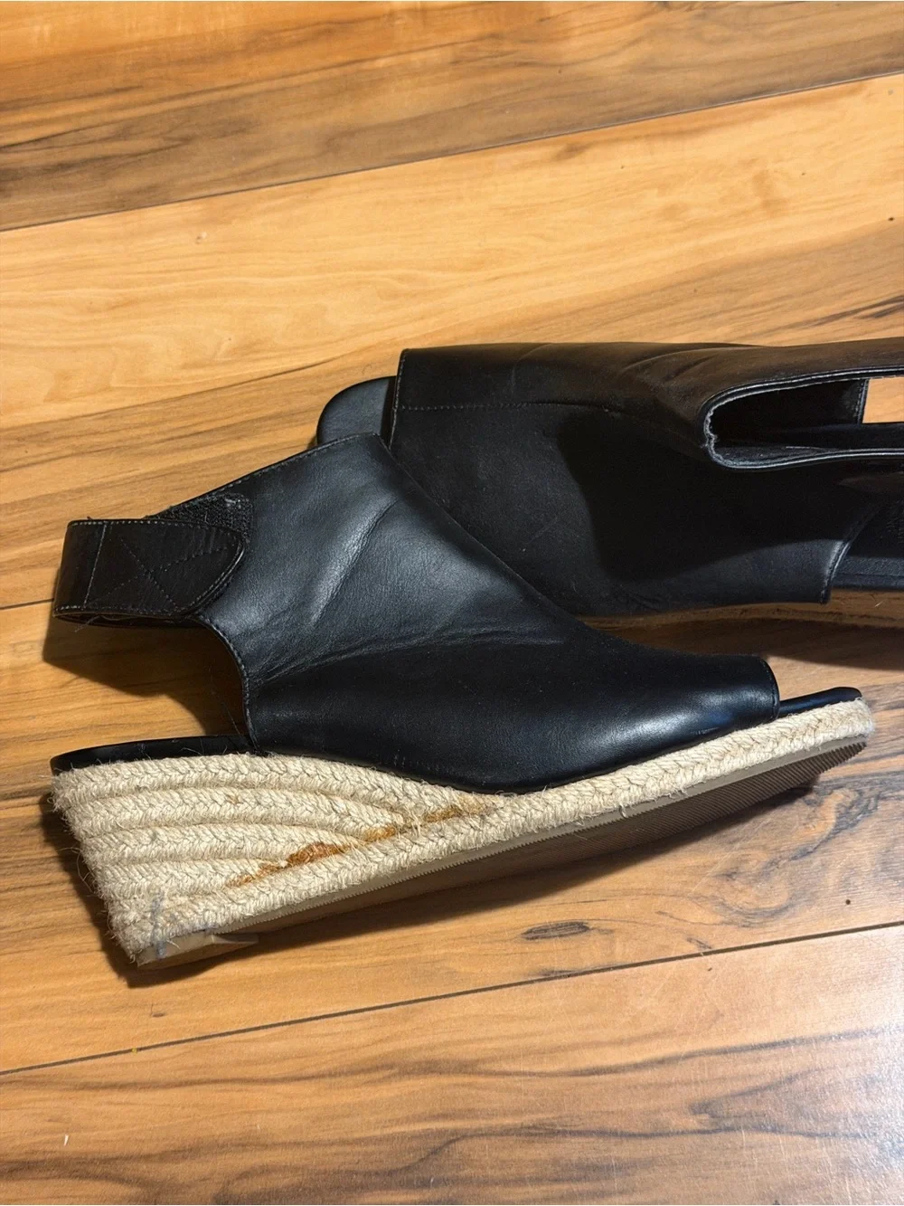 Simply Vera Vera Wang stylish black